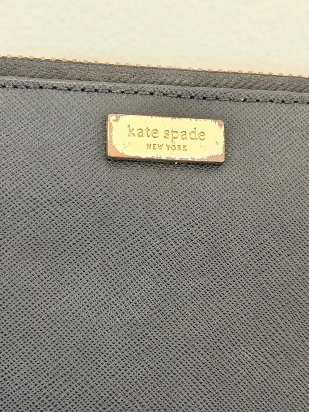 Kate Spade New York Zip Around Wallet Black Saffiano Leather